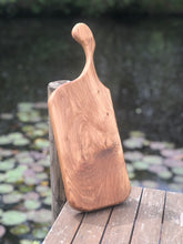 Load image into Gallery viewer, Medium sized Oak cutting board with handle. Hardwood handled serving board, perfect for cheese or bread