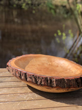 Load image into Gallery viewer, Oak fruit bowl