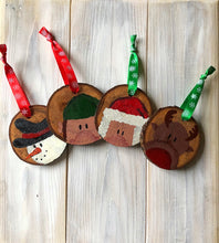 Load image into Gallery viewer, Wood slice Christmas tree decorations