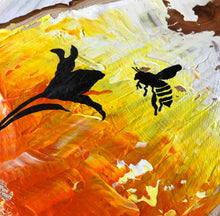 Load image into Gallery viewer, Painted wood slice with Bee and lilly detail